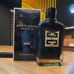 Gentleman Society Ambree Givenchy Eau de Parfum bottle